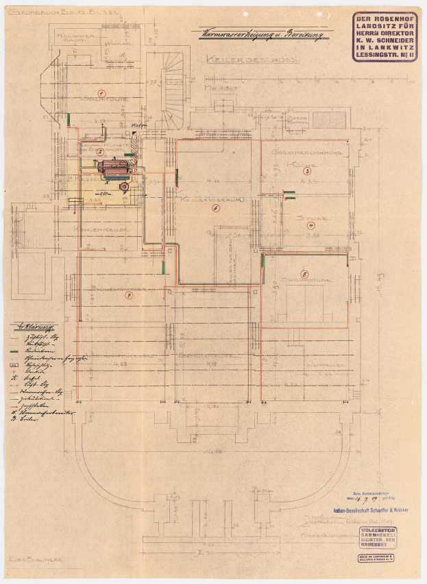 Schwarz-weißer Architekturplan des Rosenhof-Krankenhauses in Hamburg, Deutschland, mit detaillierter Darstellung und zahlreichen Drähten, die elektrische oder strukturelle Pläne anzeigen, sowie begleitendem Text.