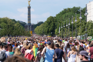 Beliebtheit des Deutschland-Tickets bleibt nach Preiserhöhung hoch