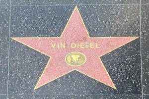 Stern auf dem Hollywood Walk of Fame mit der Inschrift 'Vin Diesel'.