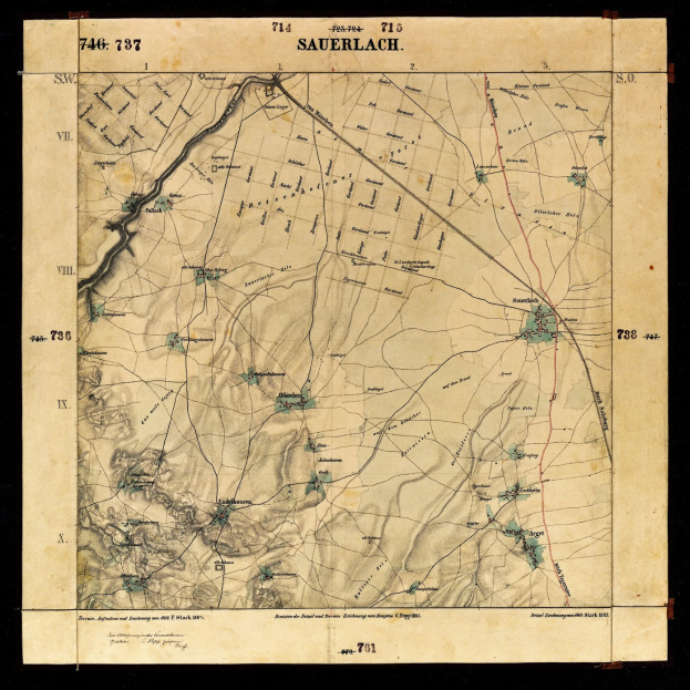 Ausführliche alte Karte von Sauerlach, Deutschland auf schwarzem Hintergrund, die Straßen, Gebäude und andere Merkmale zeigt.