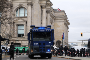 BPOL NRW: 3 Frauen mit vollständig gefälschten IDs von der Bundespolizei in Fernbus festgenommen - in die Niederlande zurückgebracht