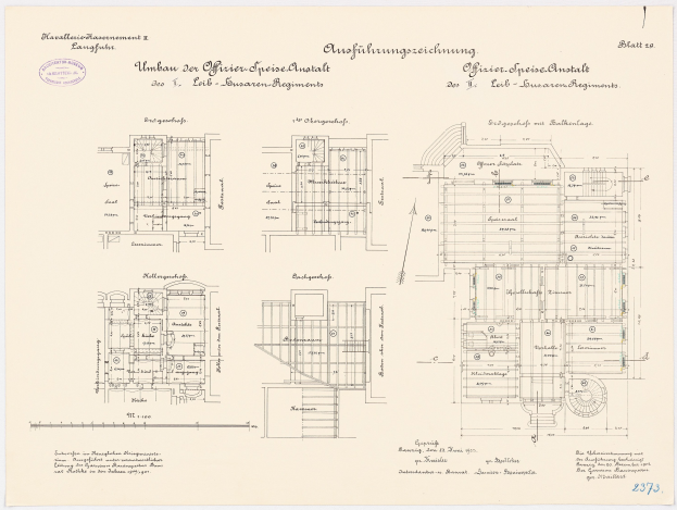 Schwarzer und weißer Grundriss des ehemaligen Bundeskanzleramts mit detaillierter Raumaufteilung und structural elements.