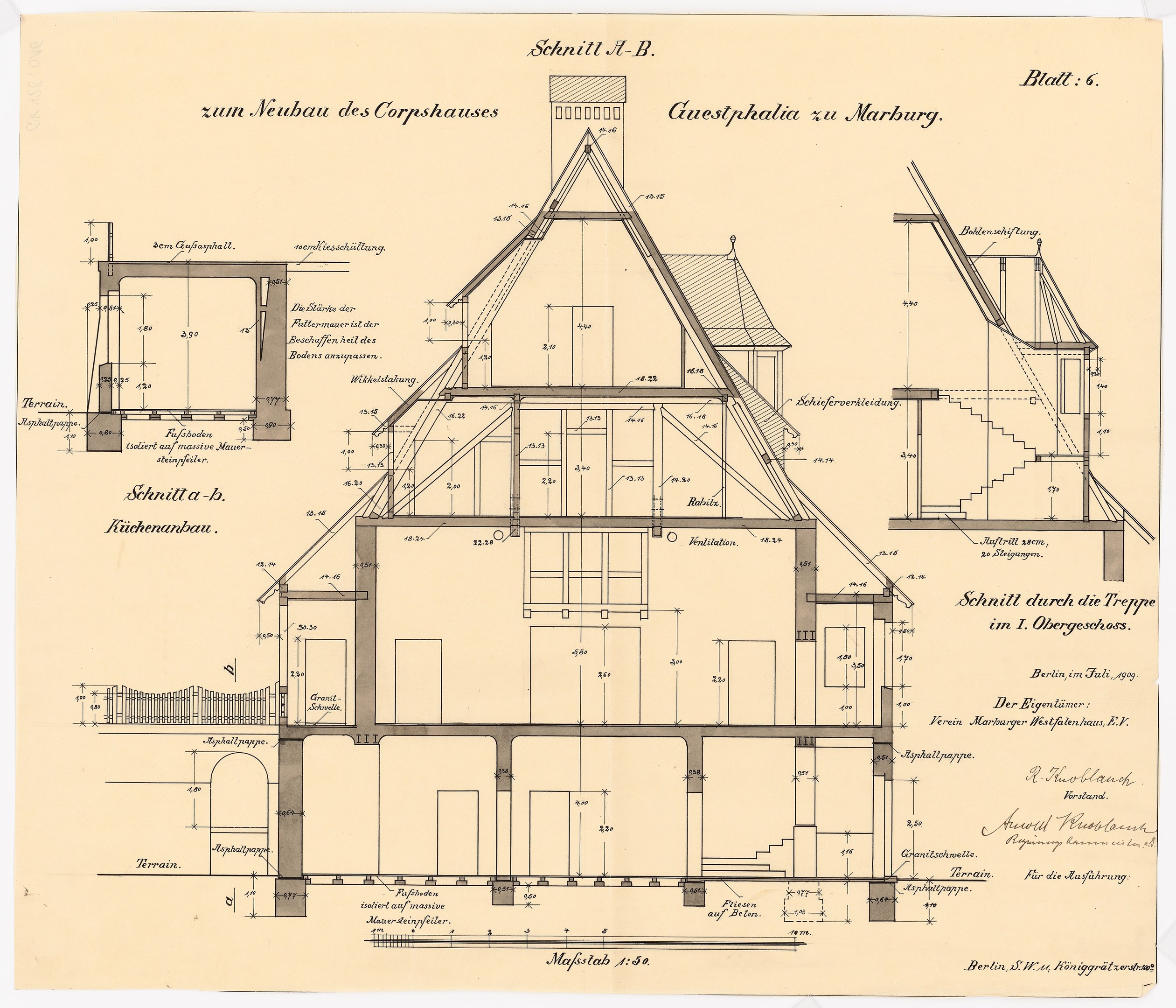 Ein detailliertes architektonisches Zeichnung eines historischen Hauses mit zahlreichen Fenstern und einem Dach, das als erstes Haus in Deutschland gilt, begleitet von Text und Plänen auf altem Papier.